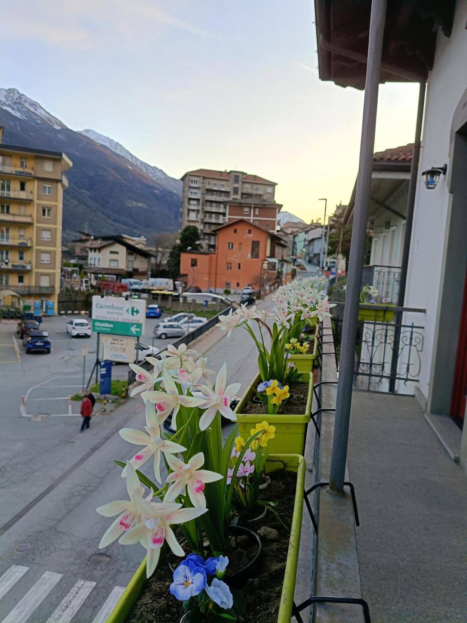 Liberty House Alps Châtillon Exterior foto