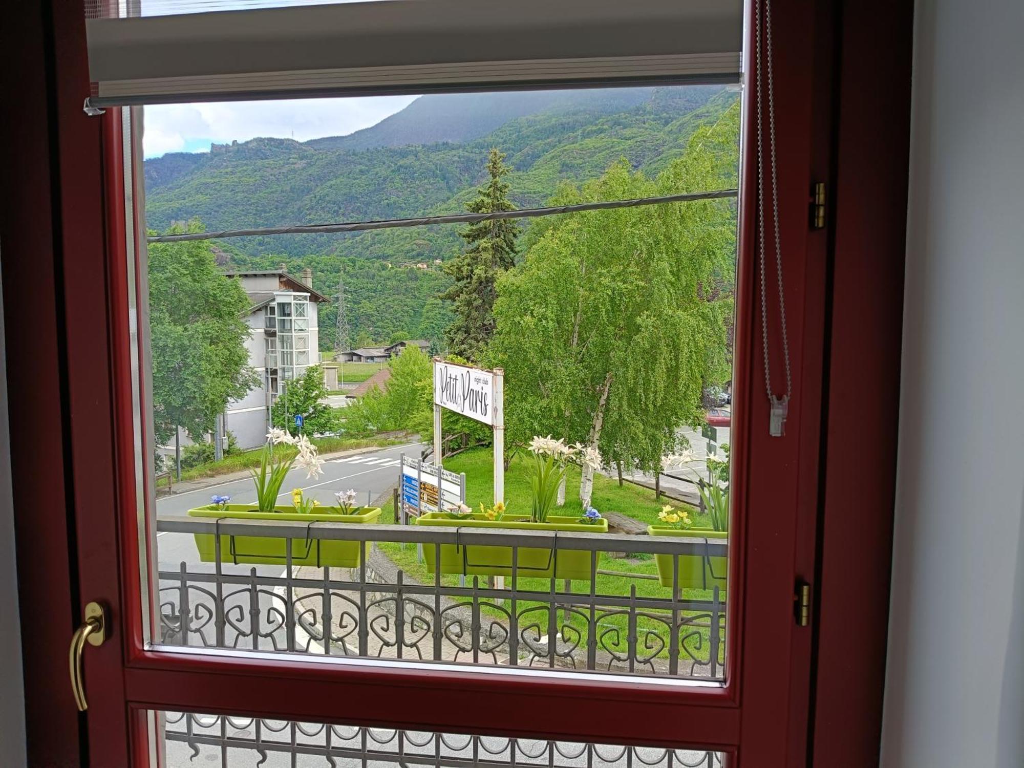 Liberty House Alps Châtillon Exterior foto